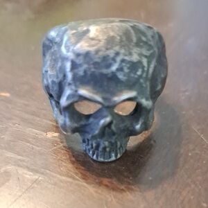 Edgy Skull Ring in Charcoal